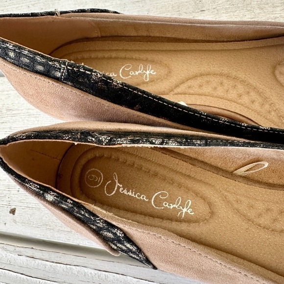 JESSICA CARLYLE, NANCY STYLE, WOMENS SHOES. TAN SUEDE WITH BLACK TRIM. SIZE 9 - Picture 5 of 7